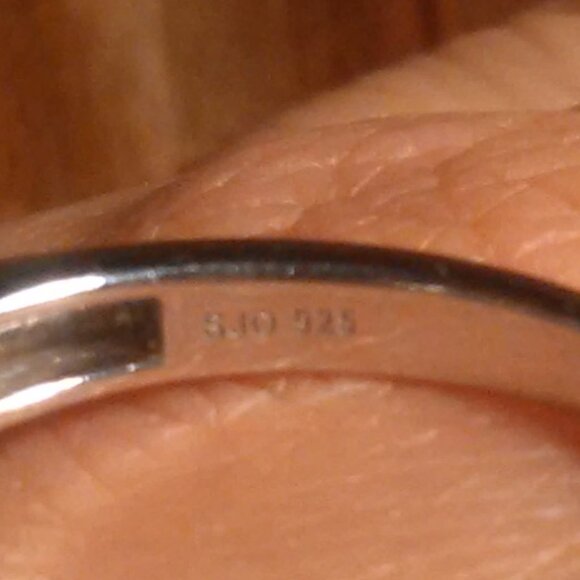 White Cubic Zirconia Sterling Silver Ring (Size 6.75) - Picture 7 of 16